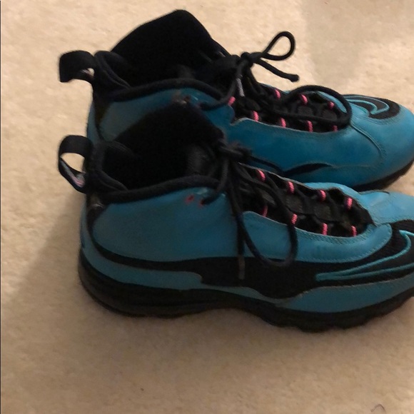 Nike Blue Sneakers - Picture 2 of 7